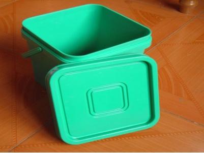 河北鼎业塑料制品公司生产8升圆口塑料桶